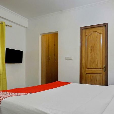 Oyo Flagship 592 Hauz Khas Village Neu-Delhi Exterior foto