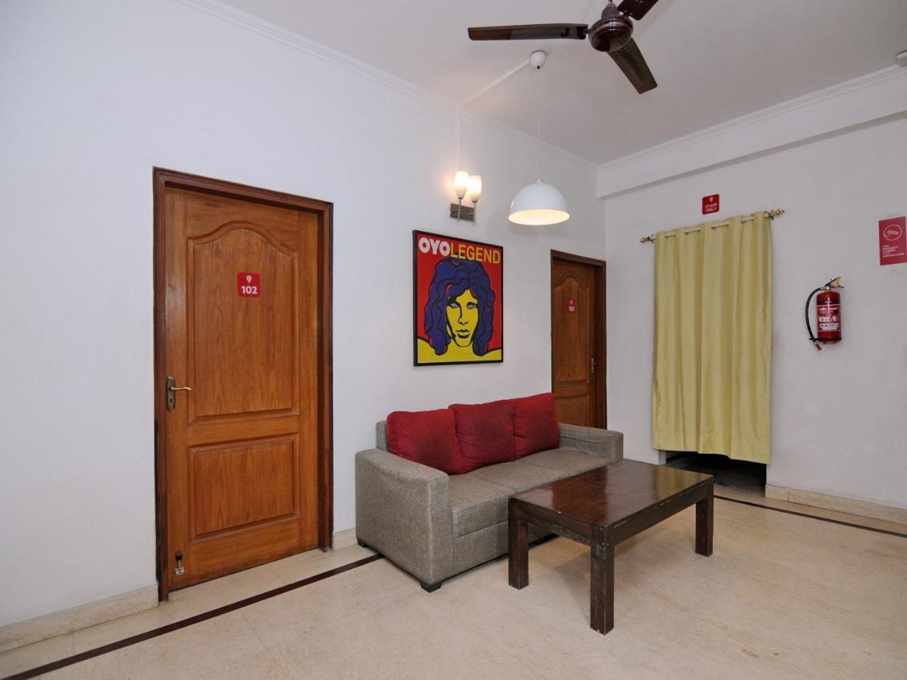 Oyo Flagship 592 Hauz Khas Village Neu-Delhi Exterior foto