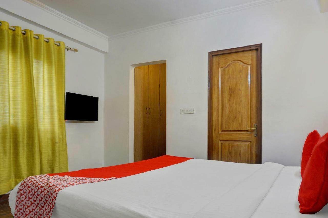 Oyo Flagship 592 Hauz Khas Village Neu-Delhi Exterior foto