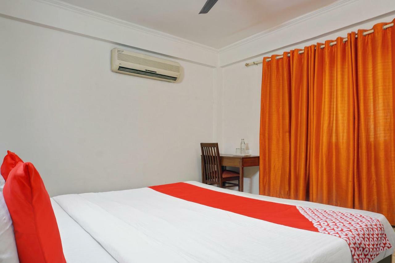 Oyo Flagship 592 Hauz Khas Village Neu-Delhi Exterior foto