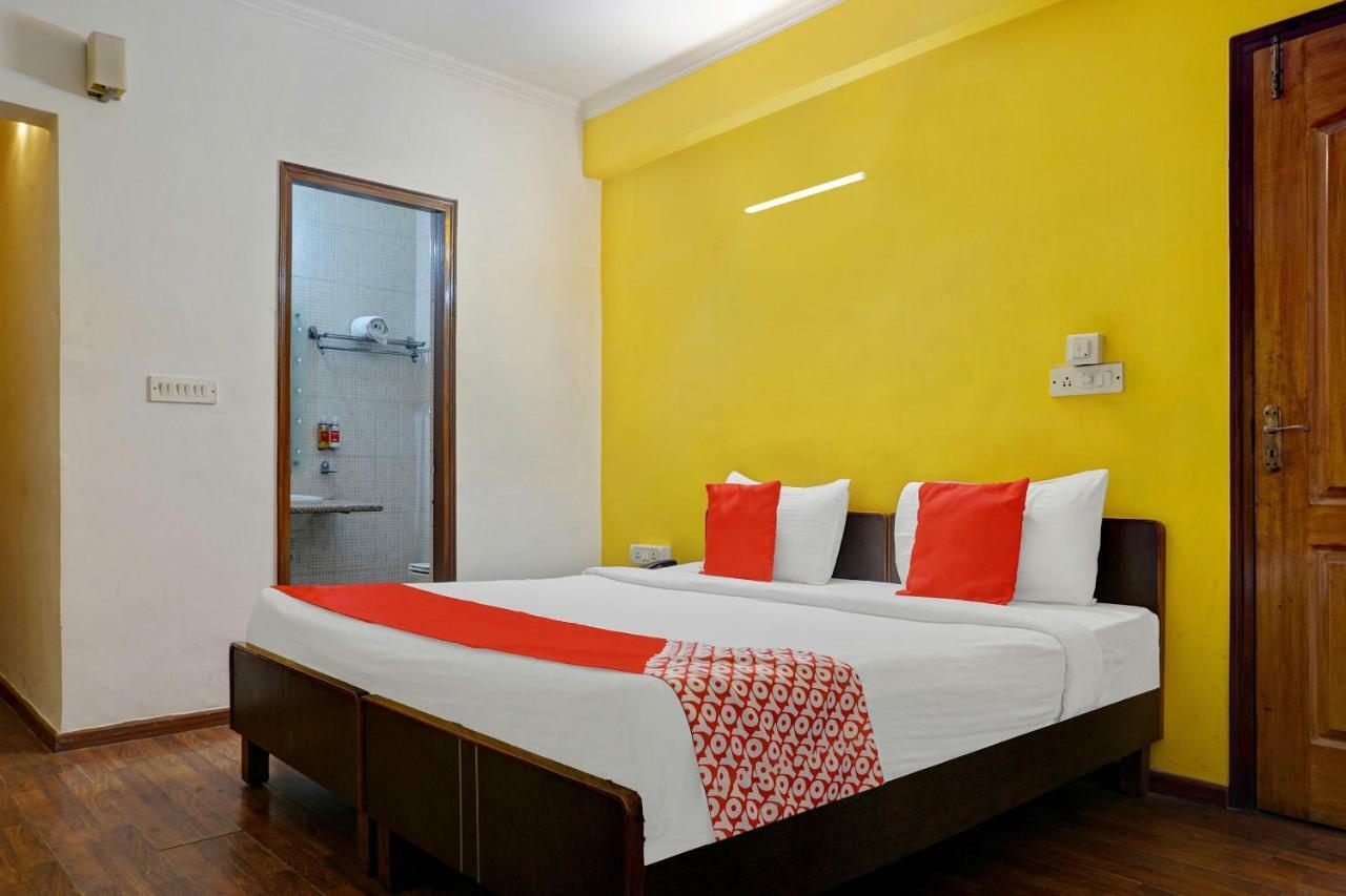 Oyo Flagship 592 Hauz Khas Village Neu-Delhi Exterior foto