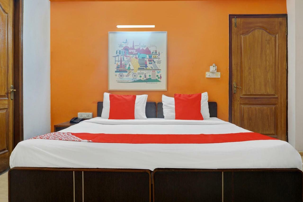 Oyo Flagship 592 Hauz Khas Village Neu-Delhi Exterior foto